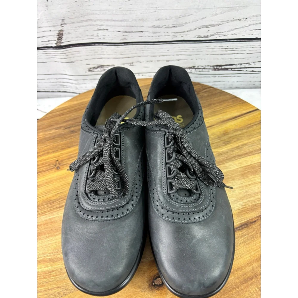 Women's SAS Black Leather Lace-Up Sneakers Size 7 - Picture 2 of 13